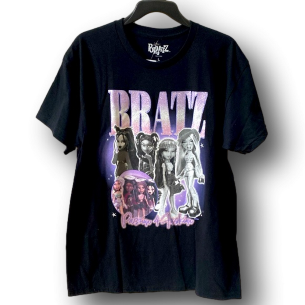 Bratz Dolls Graphic T-Shirt - Size Large - NWT